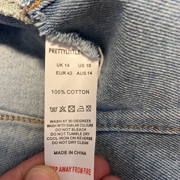 NWT Denim Skirt PLT PrettyLittleThing 10 Blue Fray High Button Jean Edgy Casual - Picture 14 of 14